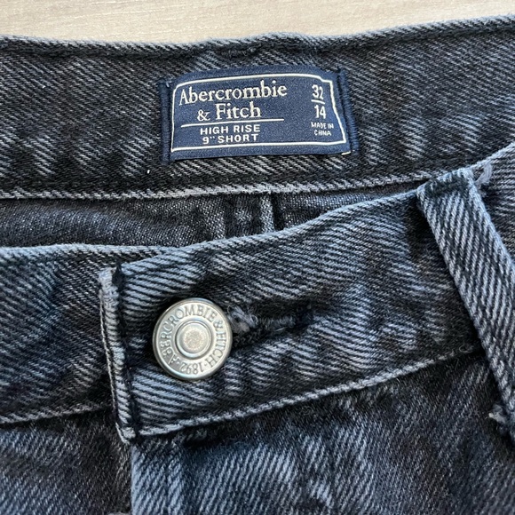 Abercrombie & Fitch Black Jean Shorts Size 32 - Picture 4 of 10